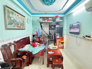 Sát hẻm otô  2 lầu đúc  31m2 vuông vức kdc hiện huữ  chỉ 3.15 tỷ