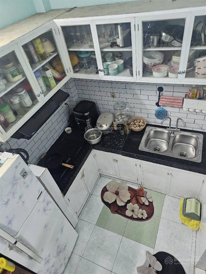 Nhà vĩnh khánh q4 4 lầu đúc  32m2 vuông vức ko qh chỉ 4.8 tỷ