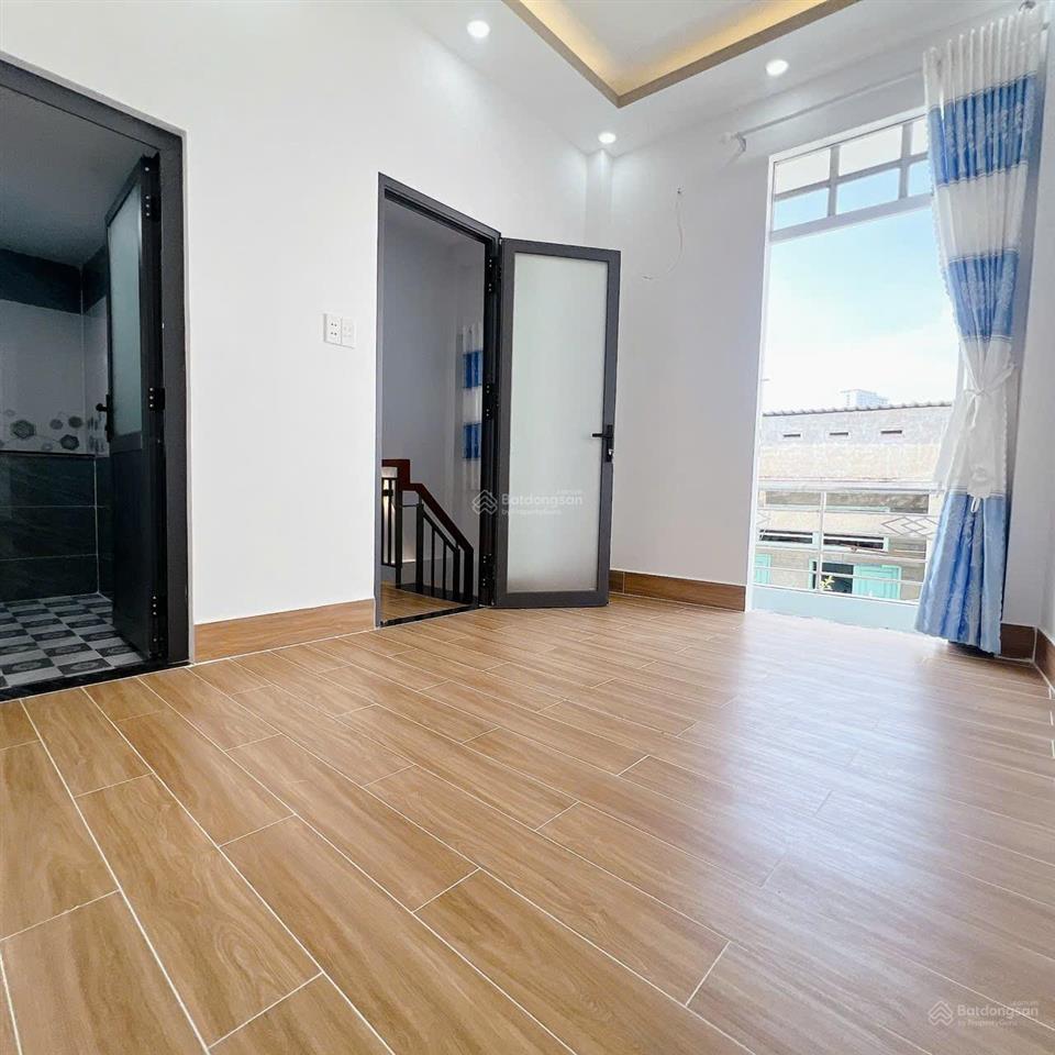 Nhà đẹp q4  căn góc  26m2  3 tầng  không qh  chỉ 3.15 tỷ