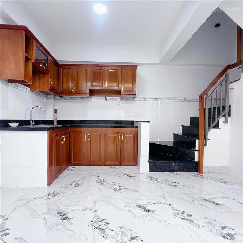 Nhà đẹp q4  căn góc  26m2  3 tầng  không qh  chỉ 3.15 tỷ