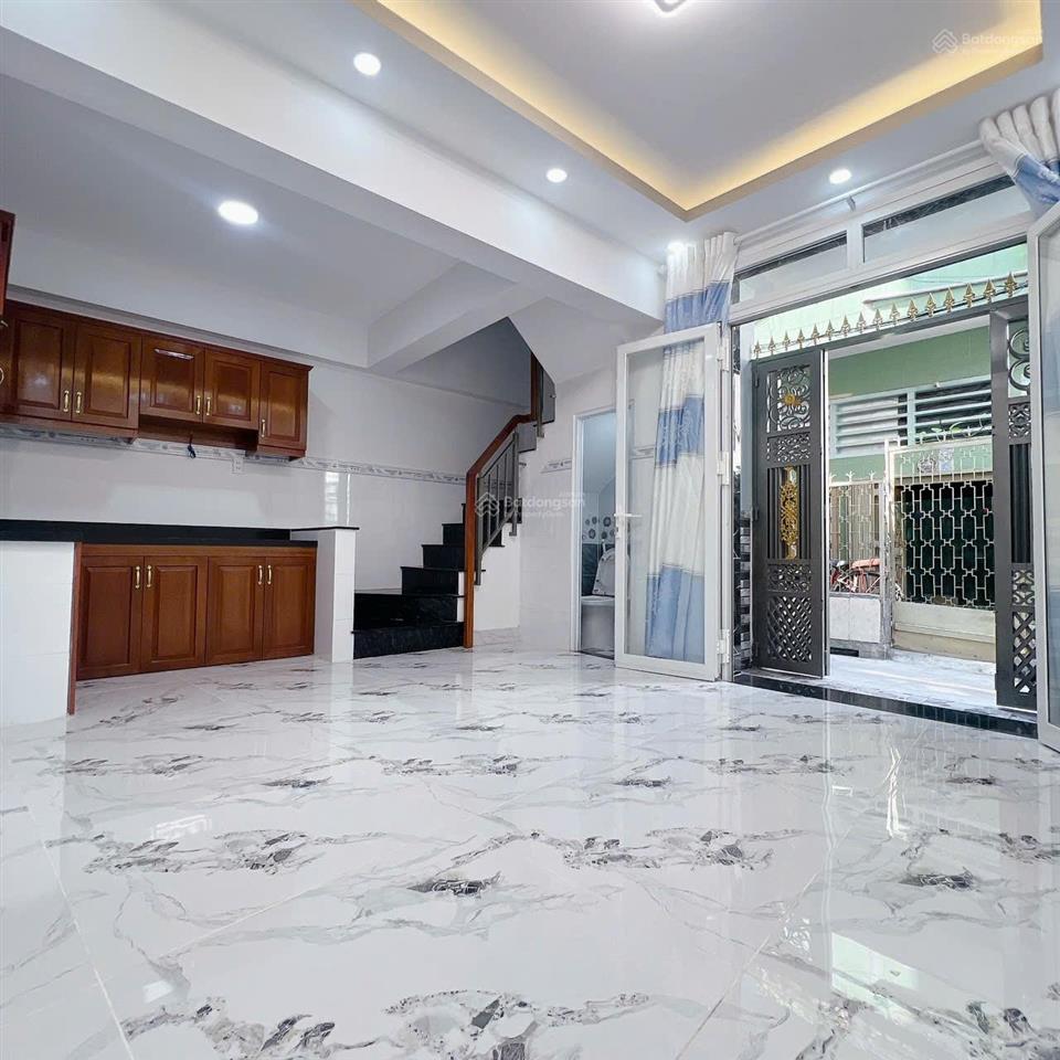 Nhà đẹp q4  căn góc  26m2  3 tầng  không qh  chỉ 3.15 tỷ