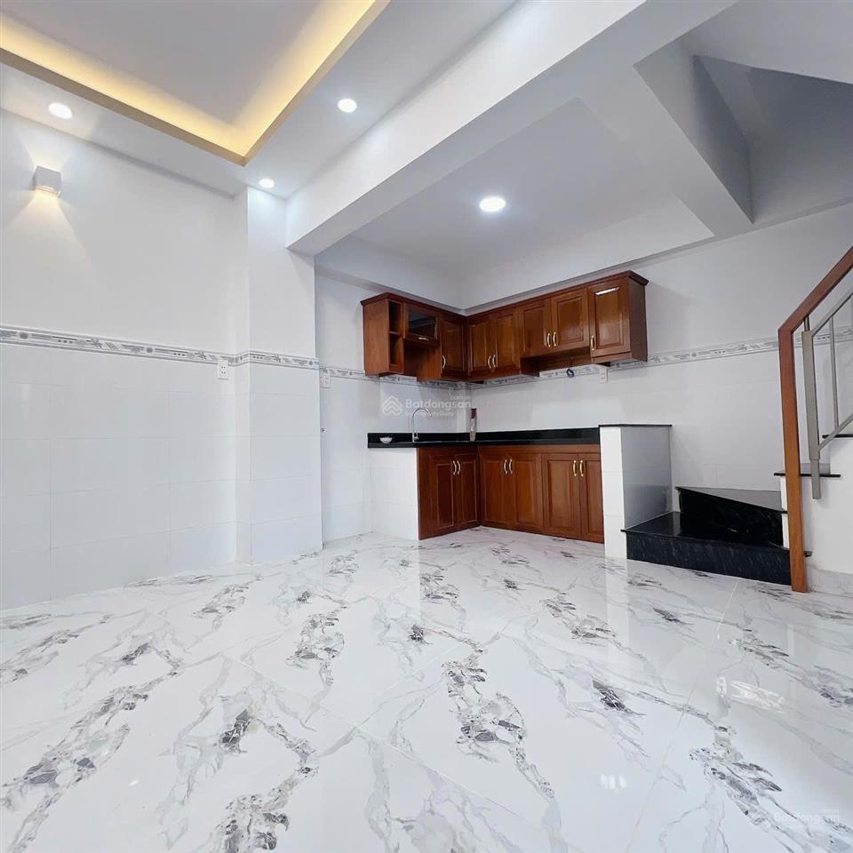 Nhà đẹp q4  căn góc  26m2  3 tầng  không qh  chỉ 3.15 tỷ