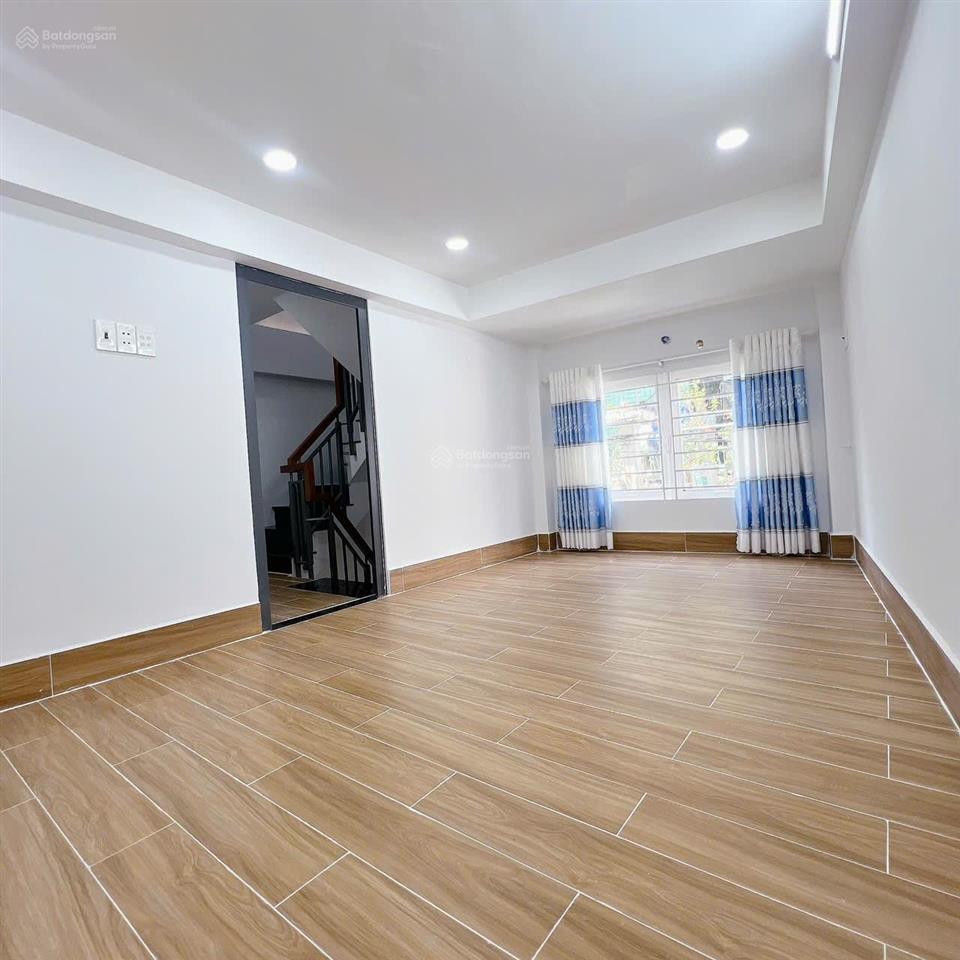 Nhà đẹp q4  căn góc  26m2  3 tầng  không qh  chỉ 3.15 tỷ