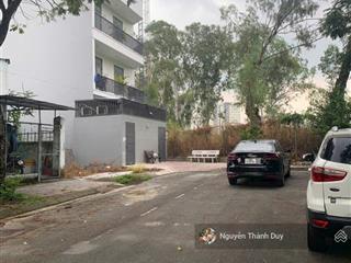 Tòa nhà mặt tiền đường 249 hoàng hữu nam q9  262m2 ngang 7m nở hậu full thổ cư  giảm còn 18 tỷ tl