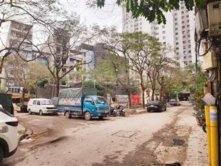 Cần bán khu đấu giá yên xá, tân triều 240 m2, 5 tầng mt 12 m, có 70 tỷ thương lượng tốt