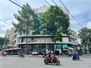 Bán tòa nhà chdv dương quảng hàm  17x30m nở hậu  6 tầng, thang máy  hdt 150 triệu