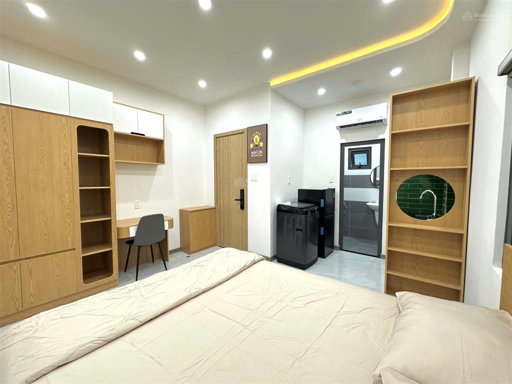 Mua tích sản chốt căn này! tòa nhà ngay đại học hutech 6mx20m hầm + 7 tầng hdt 120 triệu giá 35 tỷ