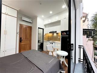 Căn hộ hiện đại nội thất mới có bancol ngay công viên lê văn támvòng xoay công trường dân chủ