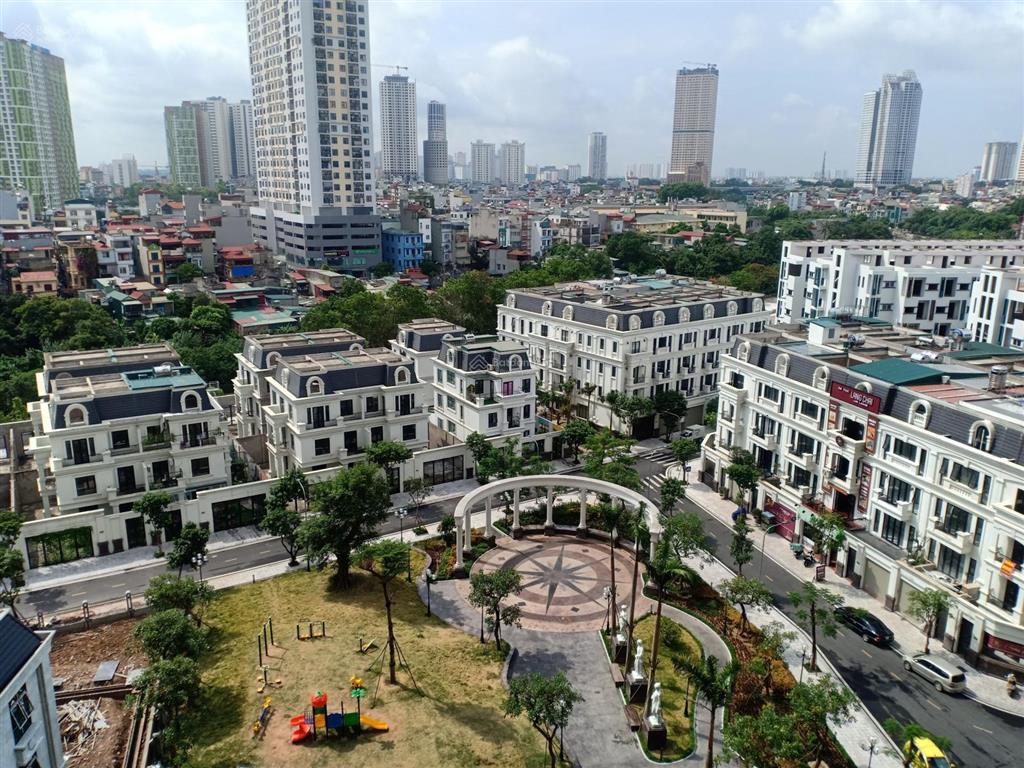 Nhượng văn phòng thuê 500m2 (cắt tối thiểu 100m2) roman plaza tố hữu bàn giao nội thất đầy đủ