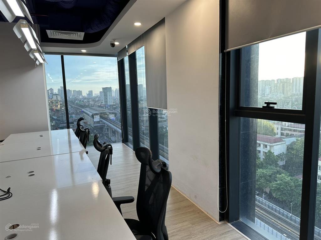 Bql cho thuê 500m2 cắt nhỏ 100m2 có thể lấy nội thất sàn gỗ đẹp goldseason nguyễn tuân