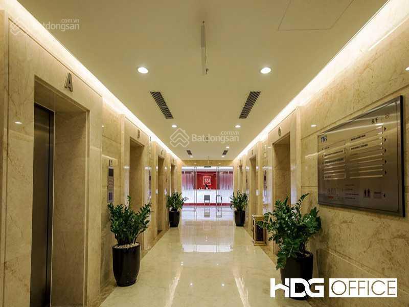 Bql cho thuê vincom 54a nguyễn chí thanh 500m2 sẵn nội thất cắt 100m2 200m2 300m2 view đẹp vào luôn