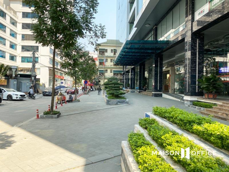 Nhượng văn phòng cic 219 trung kính 300m2 cắt từ 150m2 sẵn nội thất, view đẹp theo nhu cầu