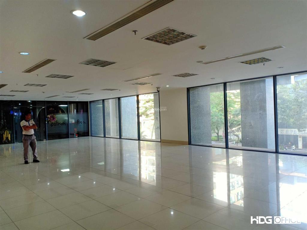 Nhượng vp 250m2 sẵn nội thất cắt nhỏ từ 100m2 comatce tower 61 ngụy như kon tum