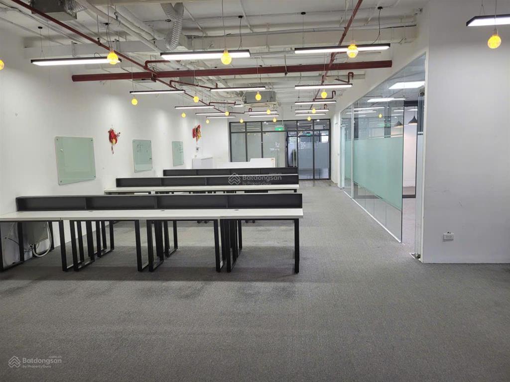 Bql cho thuê văn phòng bonaza duy tân 500m2 cắt từ 100m2 sẵn nội thất