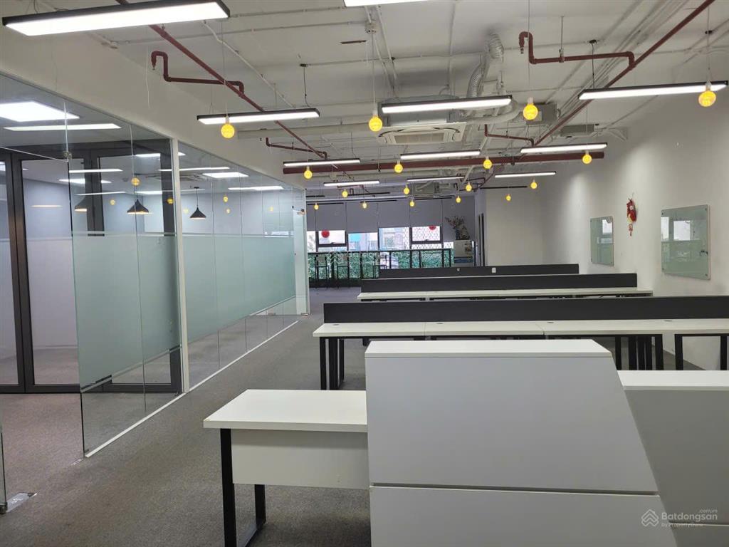 Bql cho thuê văn phòng bonaza duy tân 500m2 cắt từ 100m2 sẵn nội thất