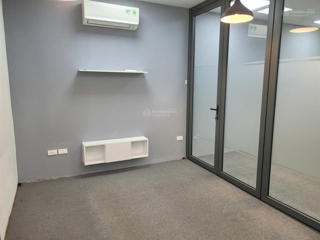 Bql cho thuê văn phòng bonaza duy tân 500m2 cắt từ 100m2 sẵn nội thất