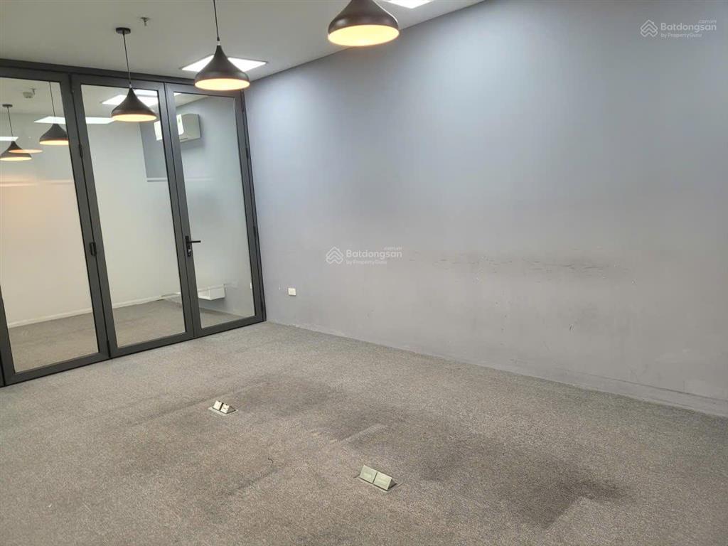 Bql cho thuê văn phòng bonaza duy tân 500m2 cắt từ 100m2 sẵn nội thất