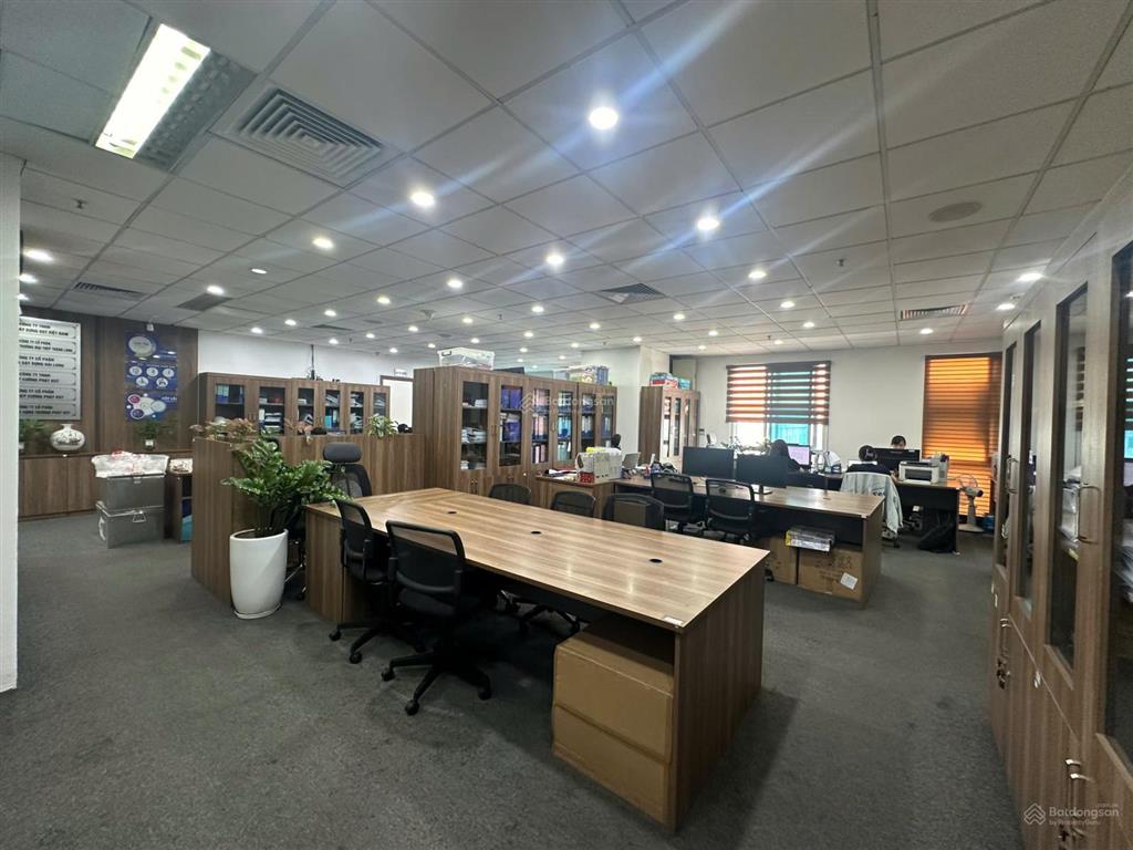 Bql hh4 sông đà phạm hùng cho thuê vp 300m2 cắt theo nhu cầu 100m2 có đồ nội thất vào được luôn