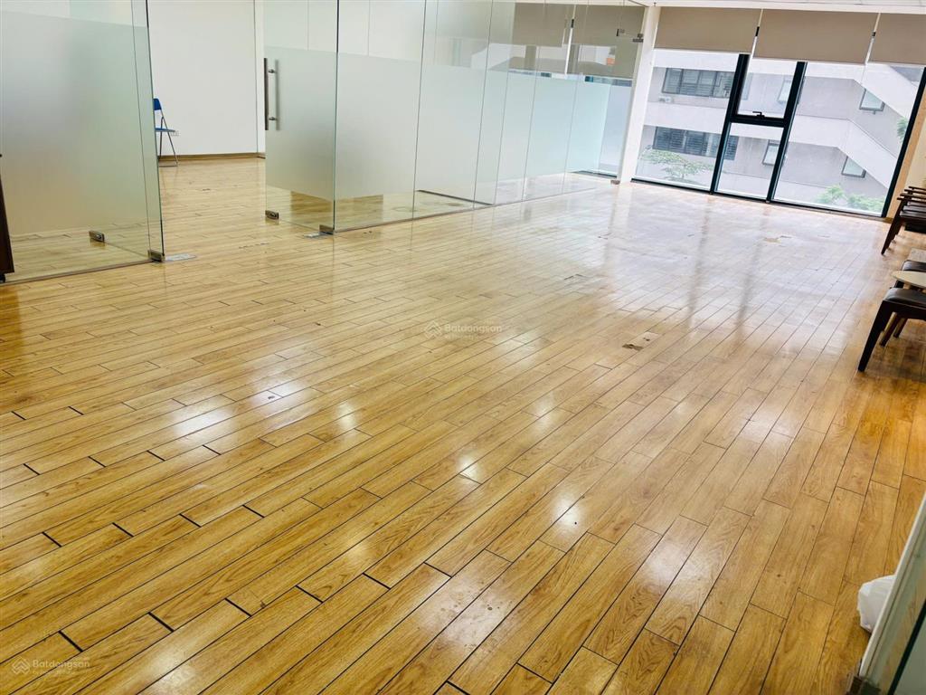 Bql n05 hoàng đạo thúy 500m2 cắt nhỏ từ 100m2 có nội thất cho thuê vp theo yêu cầu