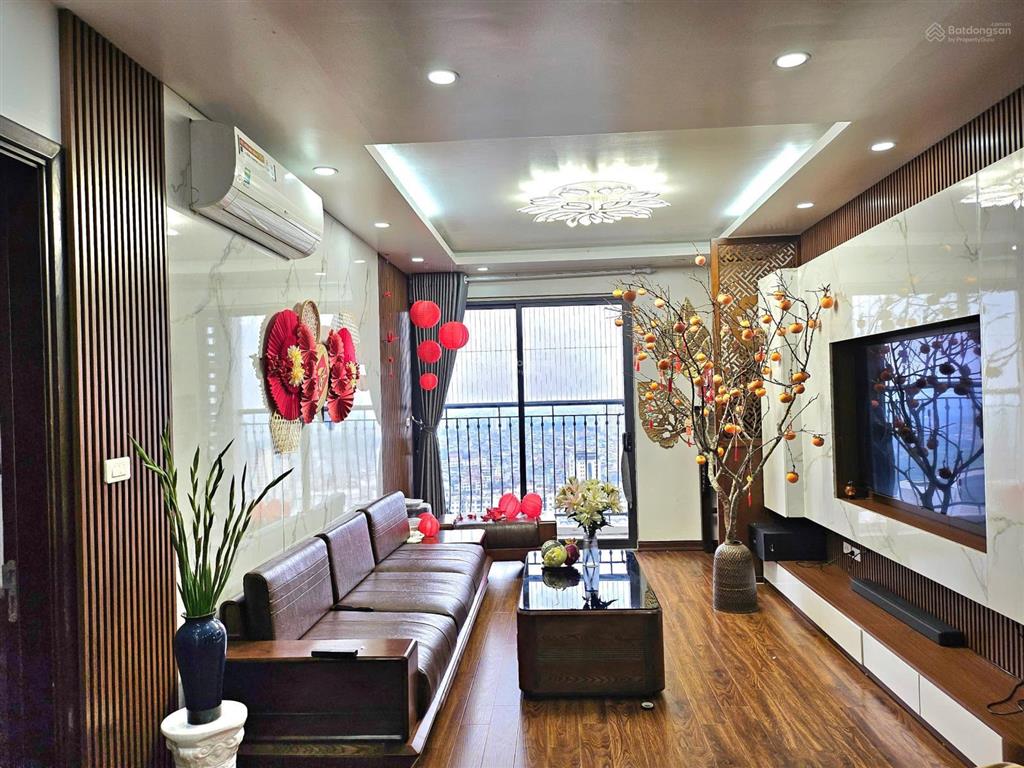 Cần bán căn hộ 70m2 02pn, 02vs đầy đủ nt cc csbca thái hà constrexim giá rẻ nhất thị trường