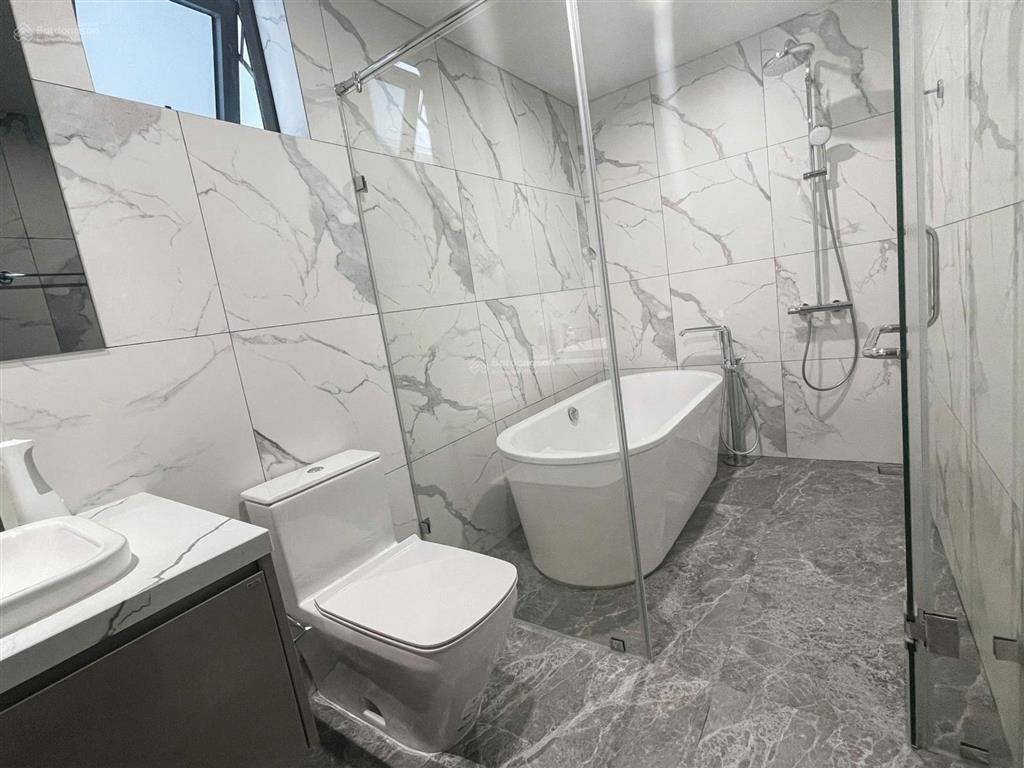 Bán căn 02pn 70m2 full nt, nhà mới, đẹp giá cực tốt  cc thái hà bca constrexim  phạm văn đồng