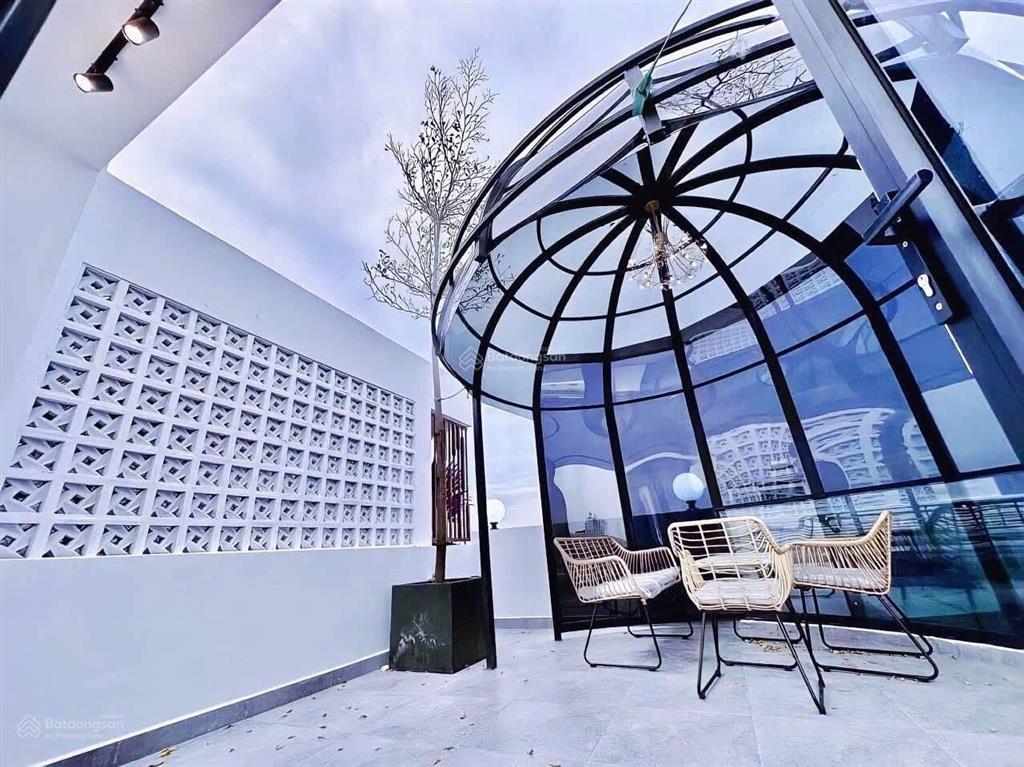 Siêu phẩm toà nhà hầm 8 tầng mt phan xích long quận phú nhuận. dt 241.4m2 giá 95 tỷ