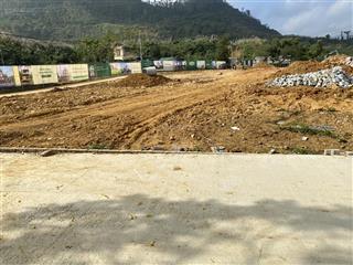 Bán mảnh đất 105m2 full sổ đỏ hoà thạch, quốc oai, trung tâm hoà lạc giá chỉ 3 tỷ 2 mặt đường ô tô