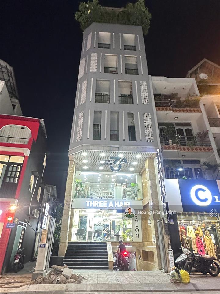 Góc 2 mặt tiền huỳnh văn bánh, p. 11, q. phú nhuận. (6x20m  5 tầng  hđt 110tr  gía 30 tỷ)