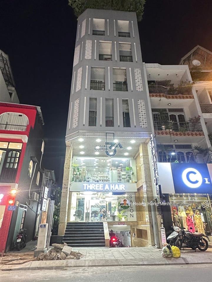 Góc 2 mặt tiền huỳnh văn bánh, p. 11, q. phú nhuận. (6x20m  5 tầng  hđt 110tr  gía 30 tỷ)