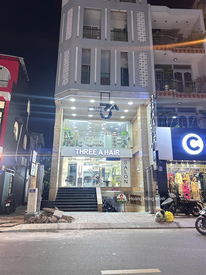 Góc 2 mặt tiền huỳnh văn bánh, p. 11, q. phú nhuận. (6x20m  5 tầng  hđt 110tr  gía 30 tỷ)