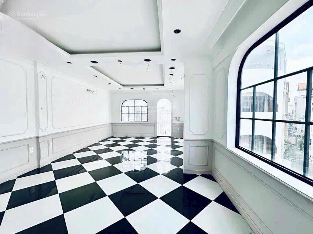 Bán góc 2 mặt tiền lê văn sỹ, p 14, q. 3 (dt 5,5x20m  5 lầu  hđt 95tr  gía 35 tỷ)