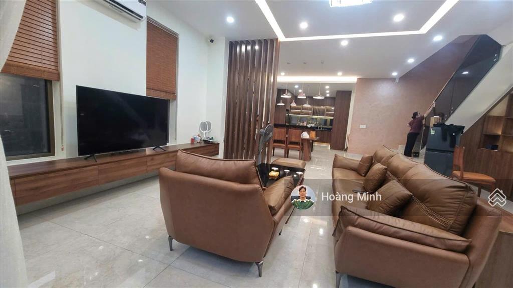 28 tỷ về 23 tỷ ngộp ngân hàng cần bán gấp biệt thự đặng thùy trâm 10x204 tầng gía 23 tỷ