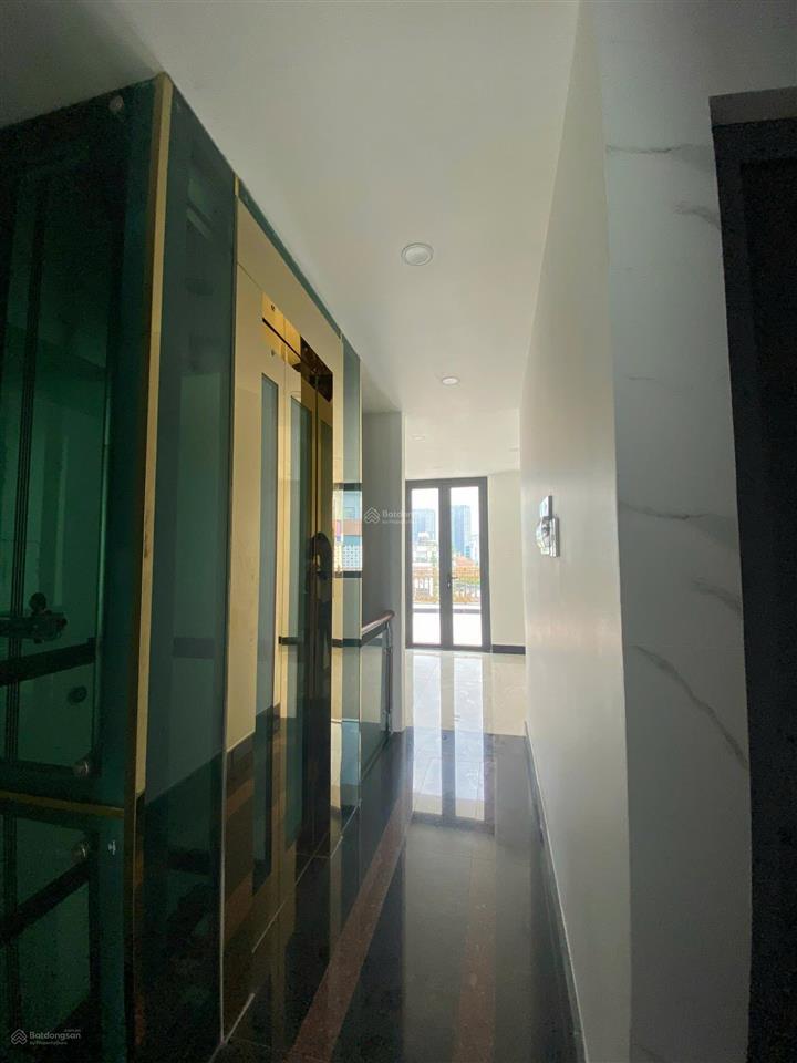 Hiếm chính chủ gửi bán nhà mới (5x18m) 1 hầm, 1 trệt, 4 lầu (thang máy) ngay trần não giá chỉ 20 tỷ
