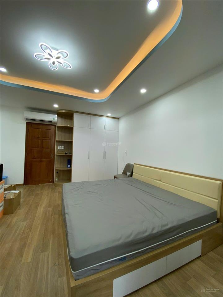 Hiếm chính chủ gửi bán nhà mới (5x18m) 1 hầm, 1 trệt, 4 lầu (thang máy) ngay trần não giá chỉ 20 tỷ