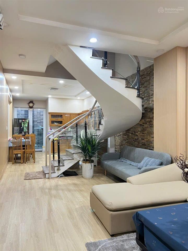 Hàng hiếm  chính chủ gởi bán gấp nhà mặt tiền bùi tá hán  q2 thiết kế đẹp (4x20m) 4 tầng