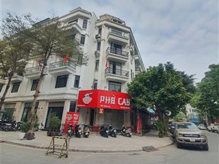 Cho thuê nhà liền kề dreamland 107 xuân la  tây hồ. dt 110m2*5t*mt 5m, thang máy. giá 50tr/th