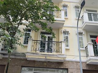 Cho thuê nhà liền kề 96 nguyễn huy tưởng, thanh xuân. dt 80m*5t*mt 5m, thang máy. giá 40tr/th