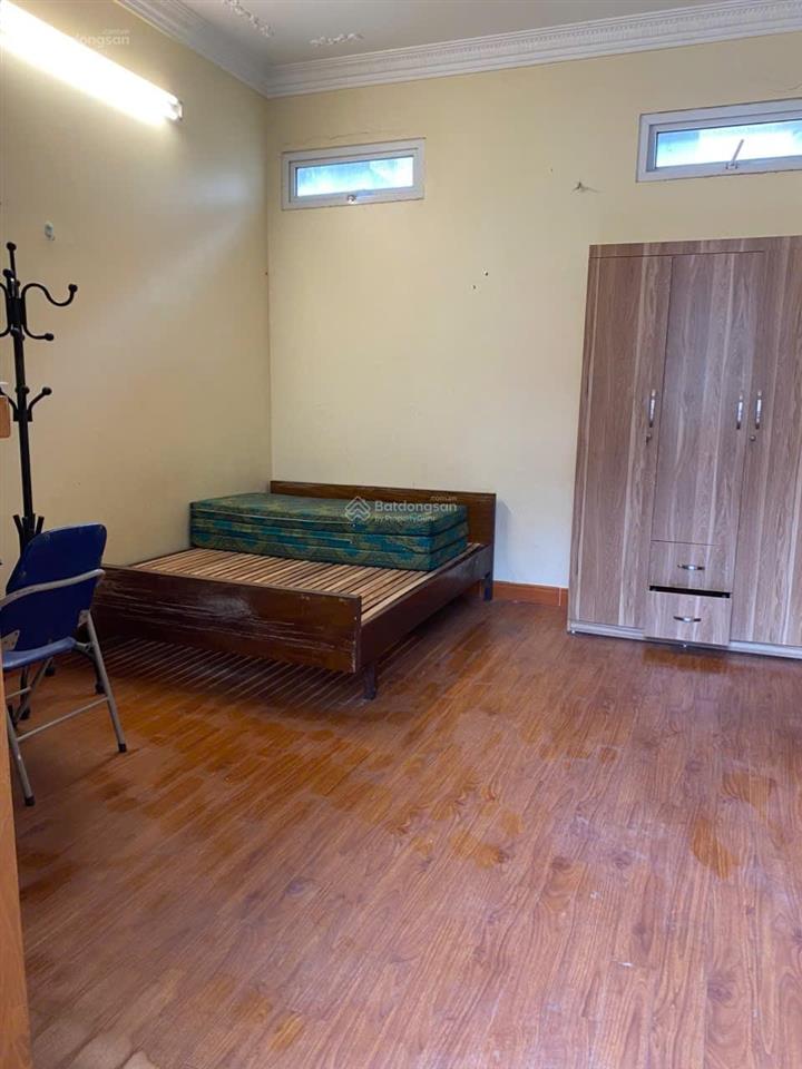 Cho thuê nhà riêng nguyên căn ngõ 67 thái thịnh. dt 55m*4t*mt 4m, đcb. giá 13tr/th