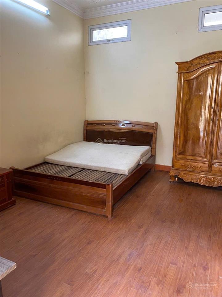 Cho thuê nhà riêng nguyên căn ngõ 67 thái thịnh. dt 55m*4t*mt 4m, đcb. giá 13tr/th