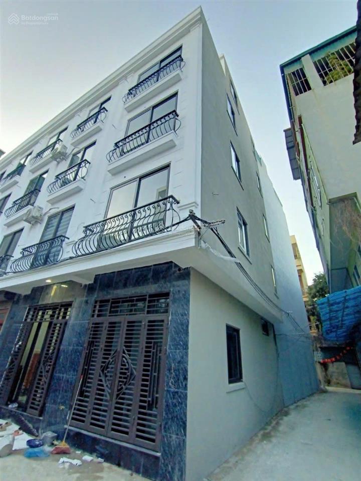 Cần bán nhà gấp tại vin tây mỗ, ô tô đỗ, tránh tại cổng, nhà mới 5 tầng, dt 33m2, giá bán 4 tỷ x