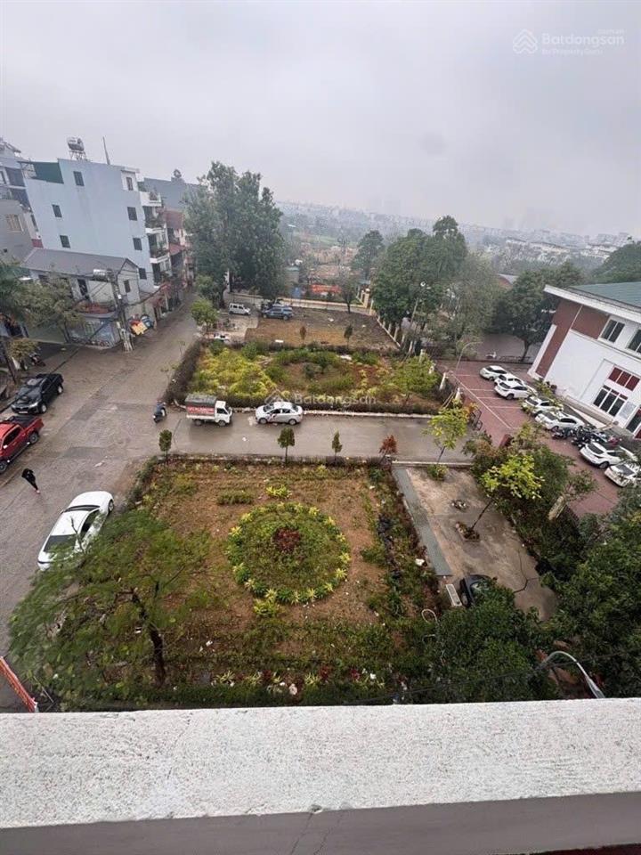 Cần bán nhà gấp gần kđt vin tây mỗ, ô tô đỗ, tránh, nhà mới 5 tầng, diện tích 45m2, giá bán 5 tỷ x