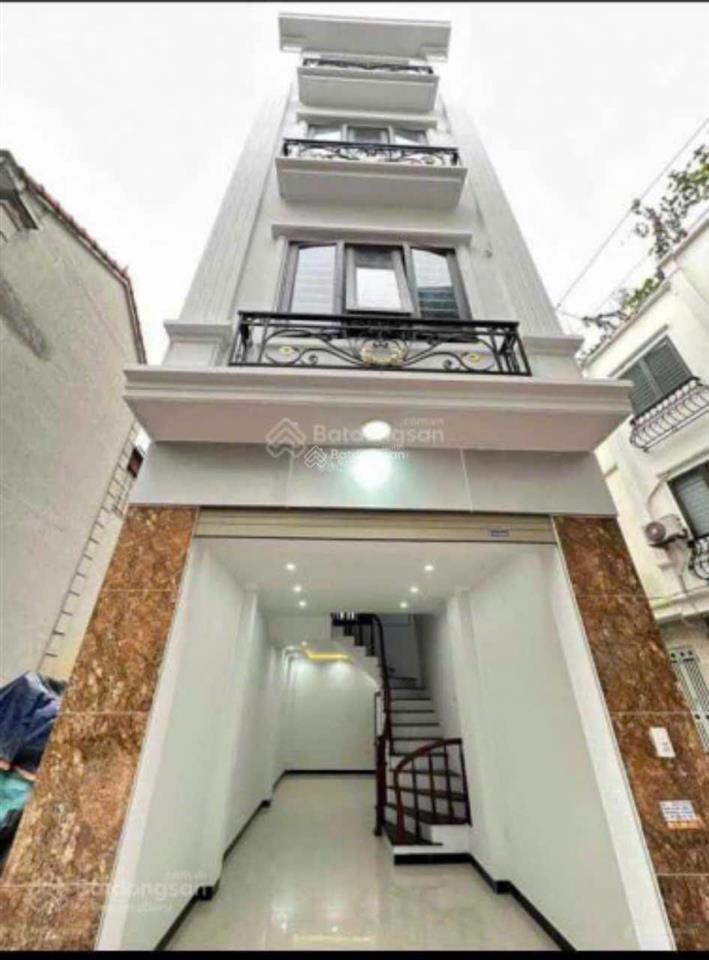 Cần bán nhà gấp gần kđt vin tây mỗ, ô tô đỗ, tránh, nhà mới 5 tầng, diện tích 45m2, giá bán 5 tỷ x