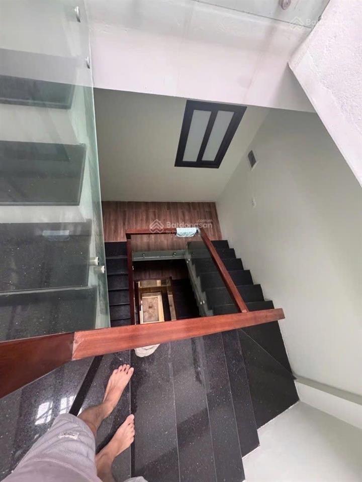 Cần bán nhà gấp gần kđt vin tây mỗ, ô tô đỗ, tránh, nhà mới 5 tầng, diện tích 45m2, giá bán 5 tỷ x