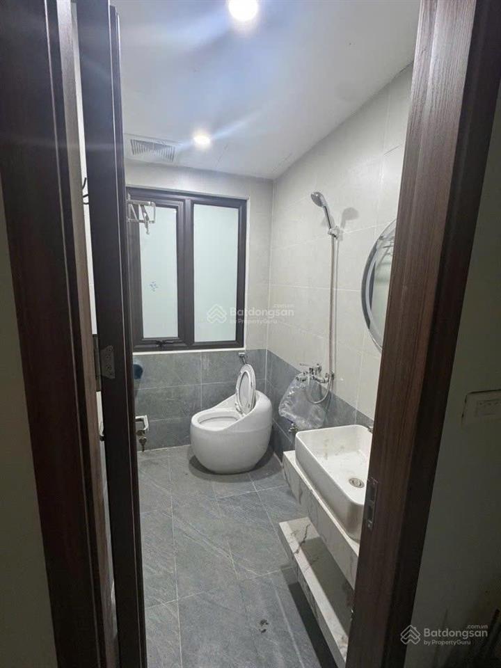 Cần bán nhà gấp gần kđt vin tây mỗ, ô tô đỗ, tránh, nhà mới 5 tầng, diện tích 45m2, giá bán 5 tỷ x