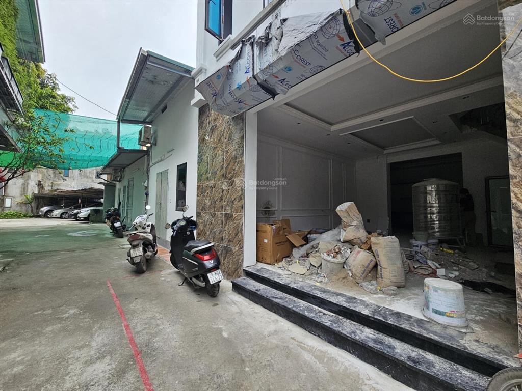 Cần bán nhà gấp gần lê quang đạo, lô góc, ô tô vào nhà, sân rộng, dt 63m2 xây 5 tầng, giá bán 6 tỷ5