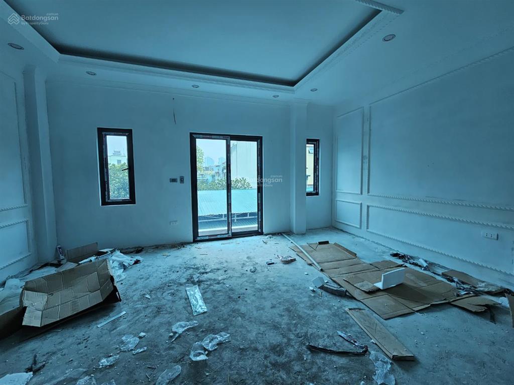 Cần bán nhà gấp gần lê quang đạo, lô góc, ô tô vào nhà, sân rộng, dt 63m2 xây 5 tầng, giá bán 6 tỷ5