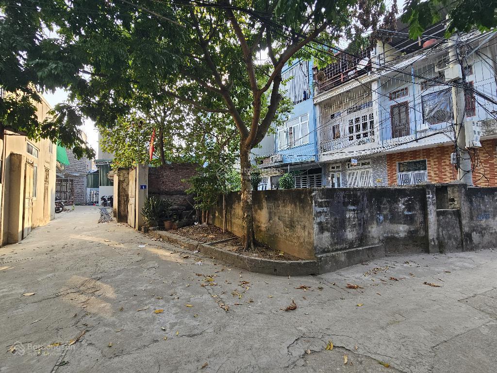 Cần bán nhà gấp gần lê quang đạo, lô góc, ô tô vào nhà, sân rộng, dt 63m2 xây 5 tầng, giá bán 6 tỷ5