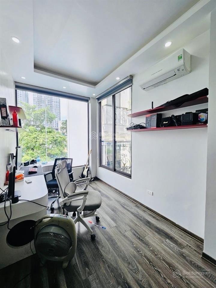 Bán nhà phố lò đúc q. hbt nhà đẹp 2 mặt thoáng 1 bước ra phố 18m2 5 tầng 4.4 tỷ