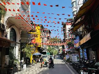 Bán nhà phố hà trungq.hoàn kiếm vị trí đẹp đẳng cấp 96m2  8 tầng  mt 5.8m 121 tỷ 0933 118 ***