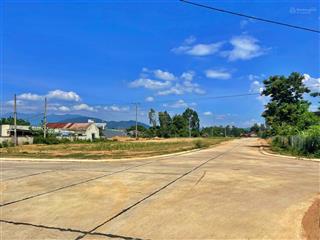 Bán đất đấu giá sổ đỏ trao tay biệt thự trung tâm thị trấn chỉ 650 triệu lô dân cư đông đúc